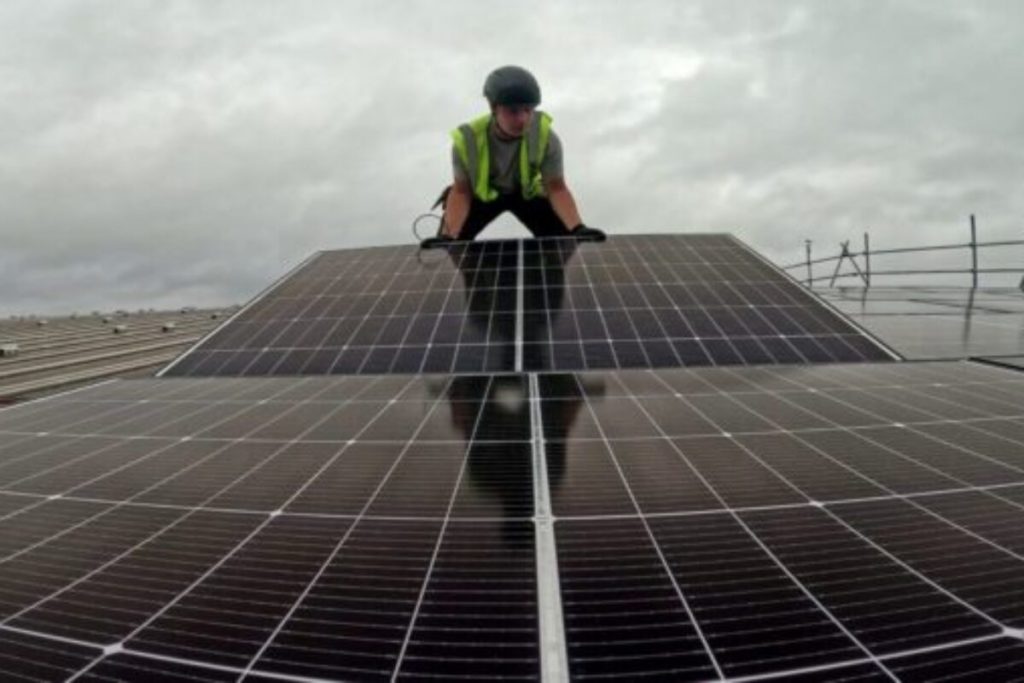 We’ve completed one of the largest single-site solar projects in UK motorway service history!  